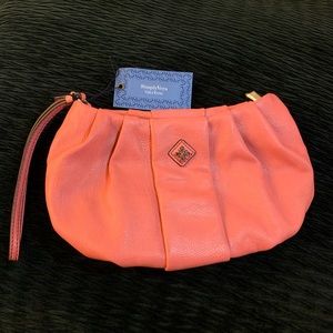 NWT Simply Vera Nicole Wristlet in 800 Coral